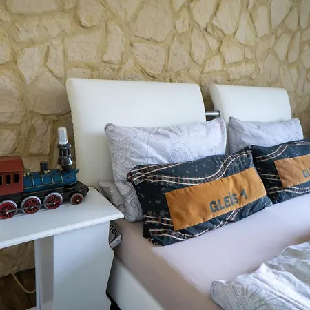 Bahnhof Lägenhet Wendehausen